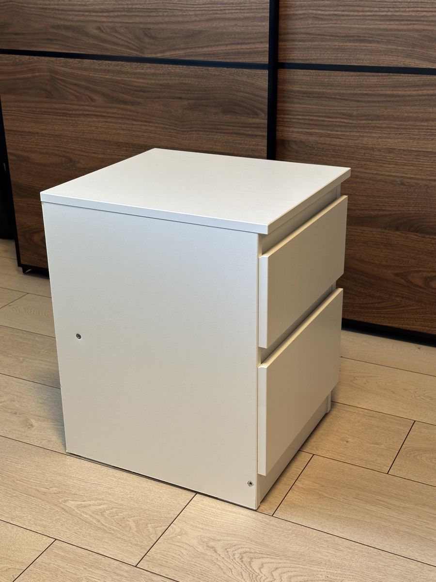 Ikea Comodini: Nachttisch mit zwei Schubladen, Weiss – Usato da Hinwil venduto da sin_9j5s 1