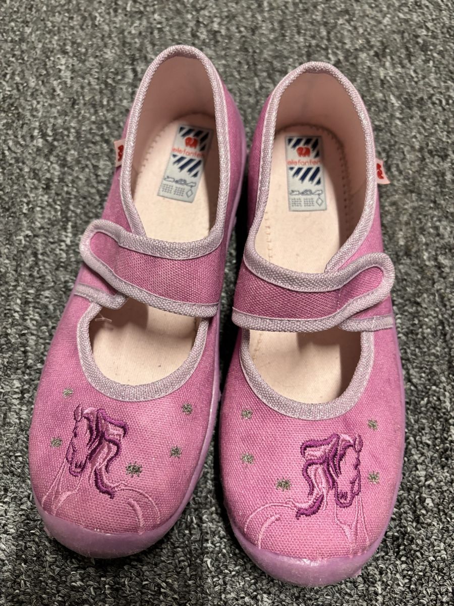 Elefanten Scarpe per ragazze: Elefanten Hausschuhe Gr. 33 – Usato da St. Gallen venduto da heartbug 3
