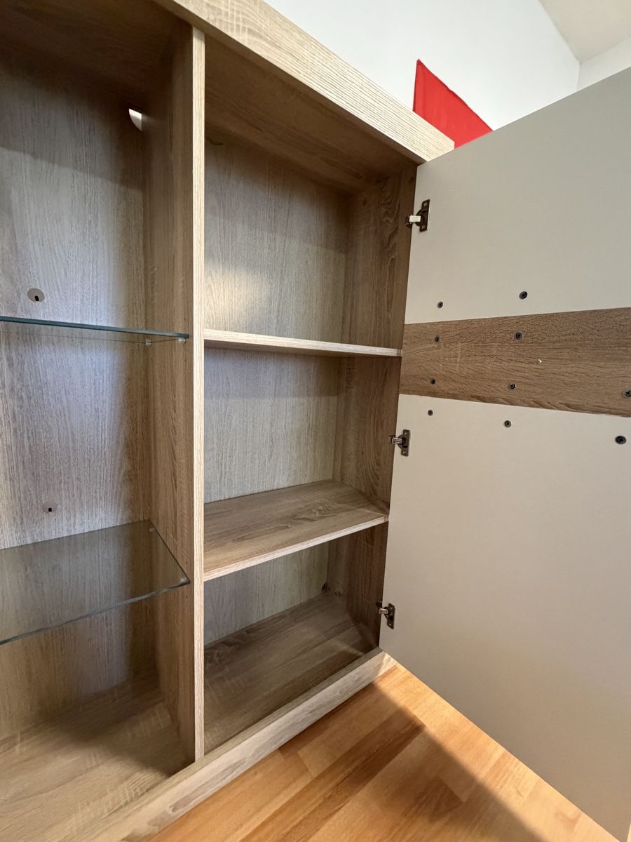 Vitrinen: Holz Glass Schrank  – Gebraucht aus Arbon von lea_h6r7 2