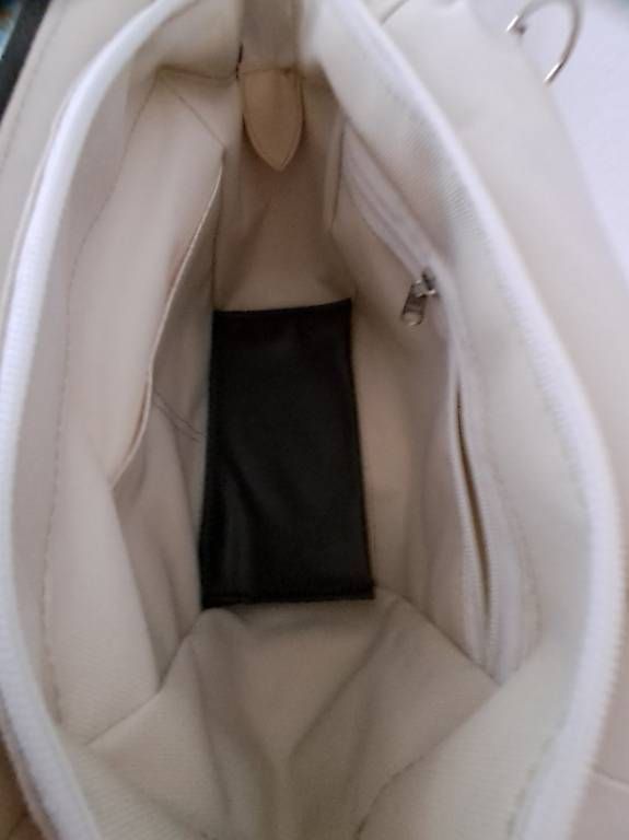 Taschen für Damen: Anna Smith Trapeztasche  – Neu und originalverpackt aus Basel von len_t965 2