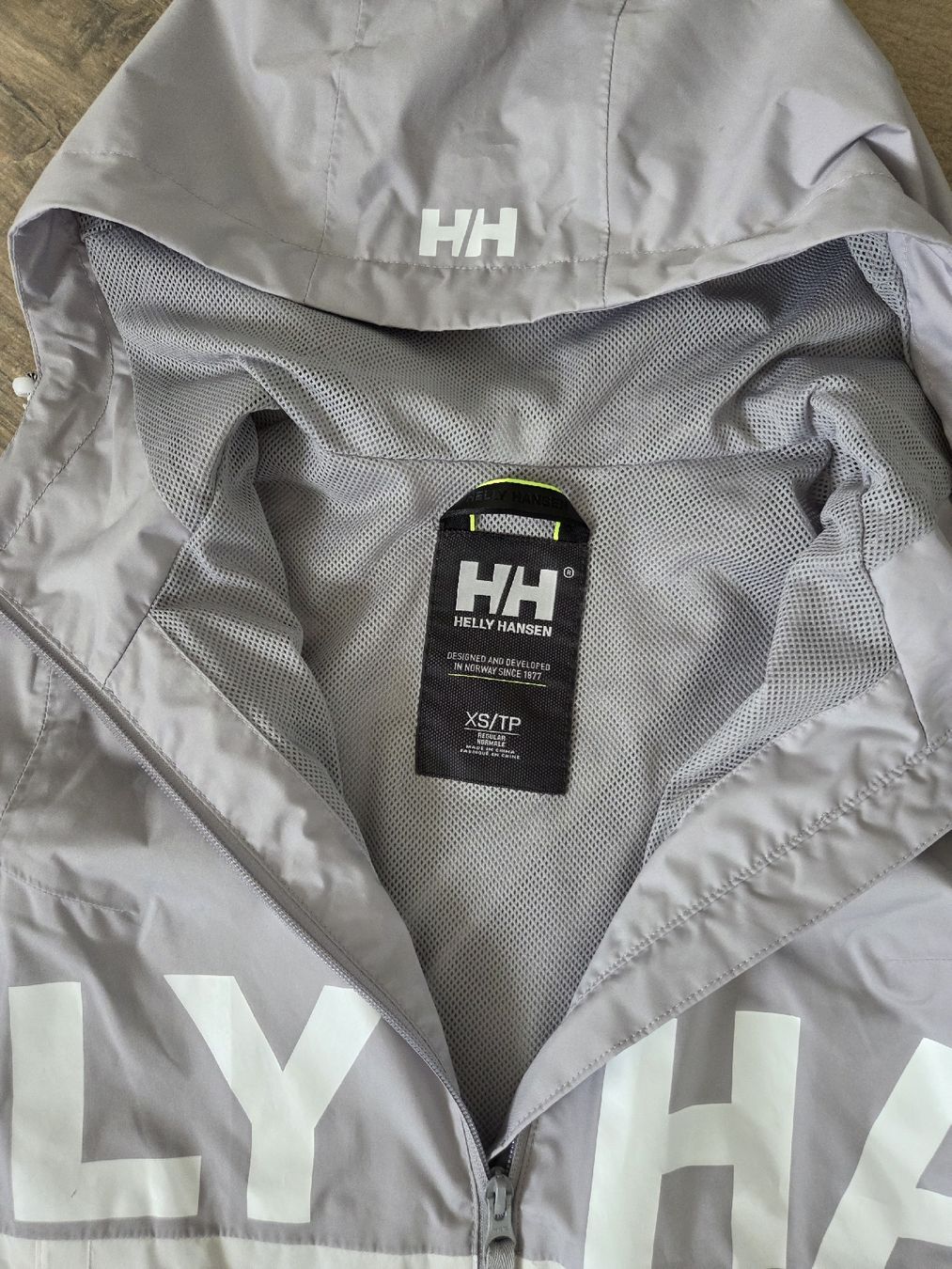 Giacche: HELLY HANSEN leichte Jacke  – Nuovo (secondo la descrizione) da Frauenfeld venduto da bea_6m8y 2