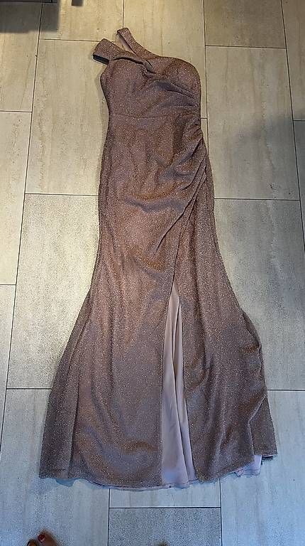 Vestiti: Robe de soirée  – Usato da Vesenaz venduto da pam_vq6z