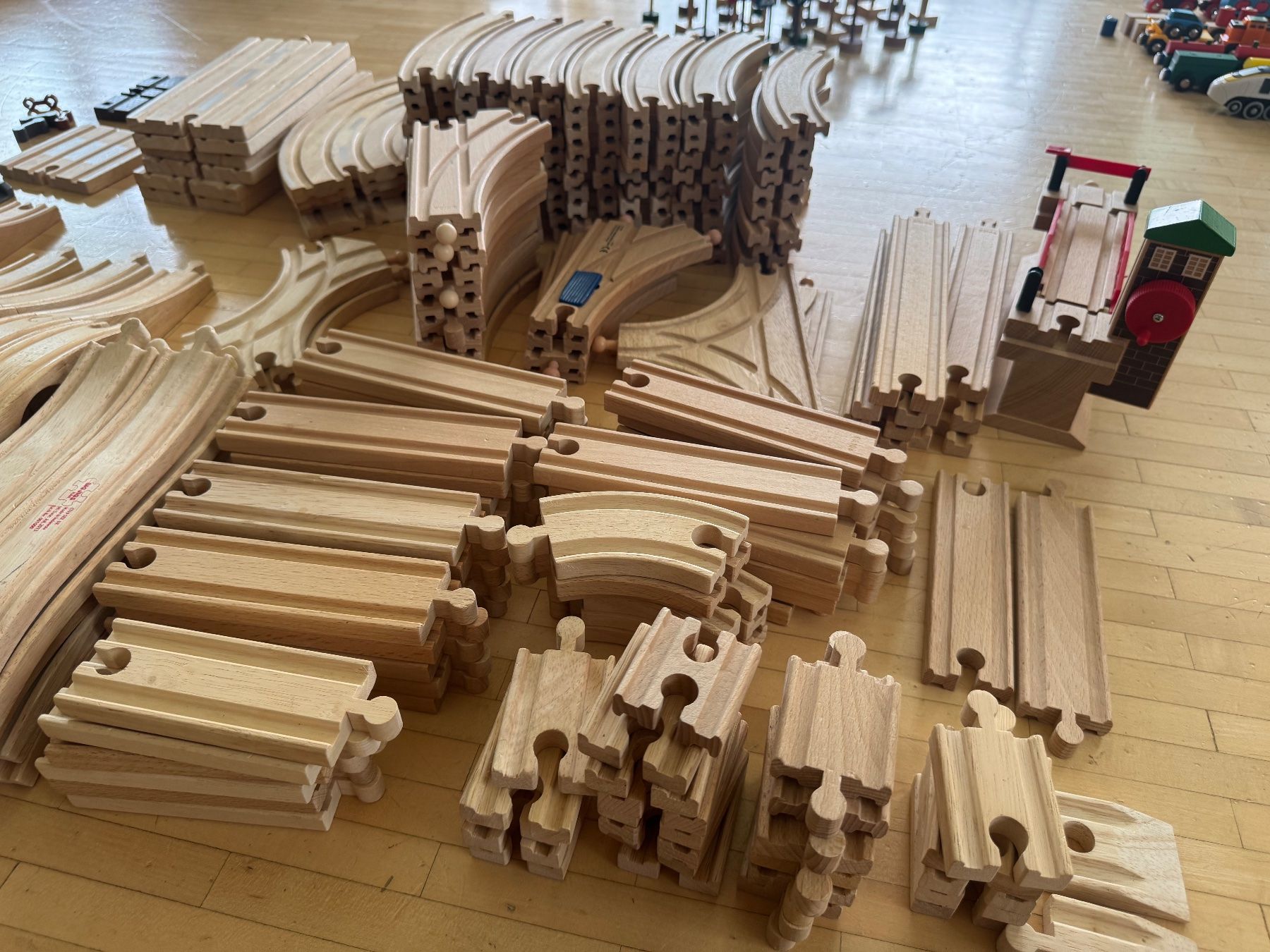 Brio Spielzeuge: Brio Eisenbahn mit viel Zubehör – Gebraucht aus Meilen von Ebi77 6
