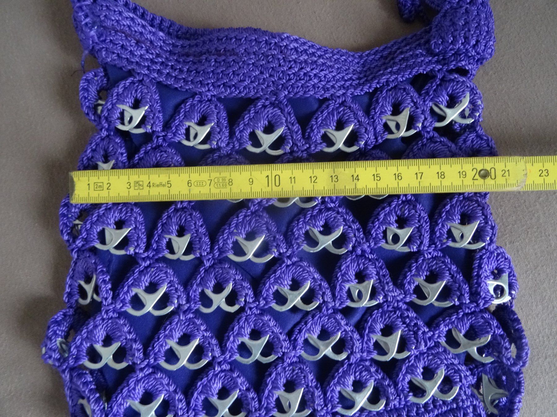 Borse da donna: Handtasche gehäkelt mit Ringpulls violett neu – Nuovo (secondo la descrizione) da Ehrendingen venduto da CHMEX 2