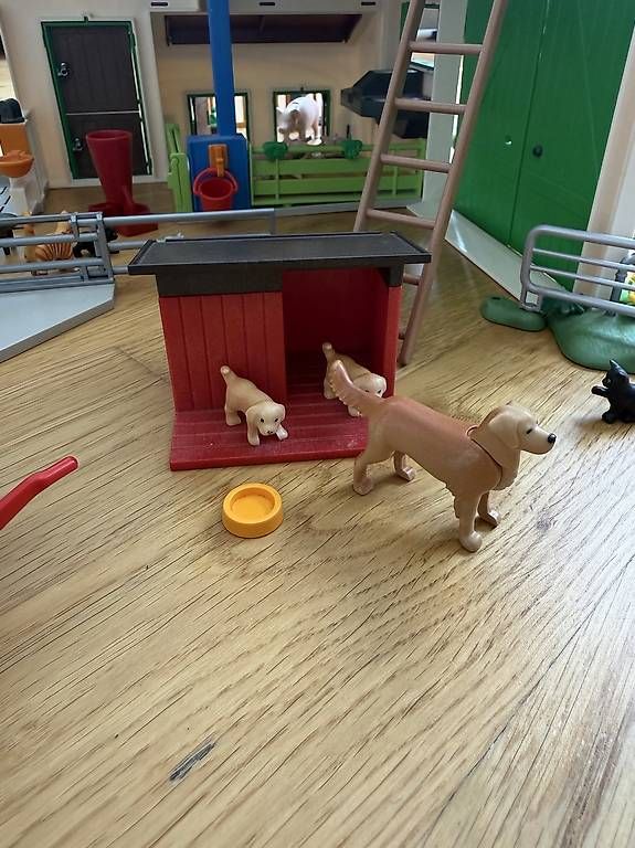 Playmobil Spielzeuge: Playmobil Bauernhof mit Traktor – Gebraucht aus Bern von dif_mcv2 3