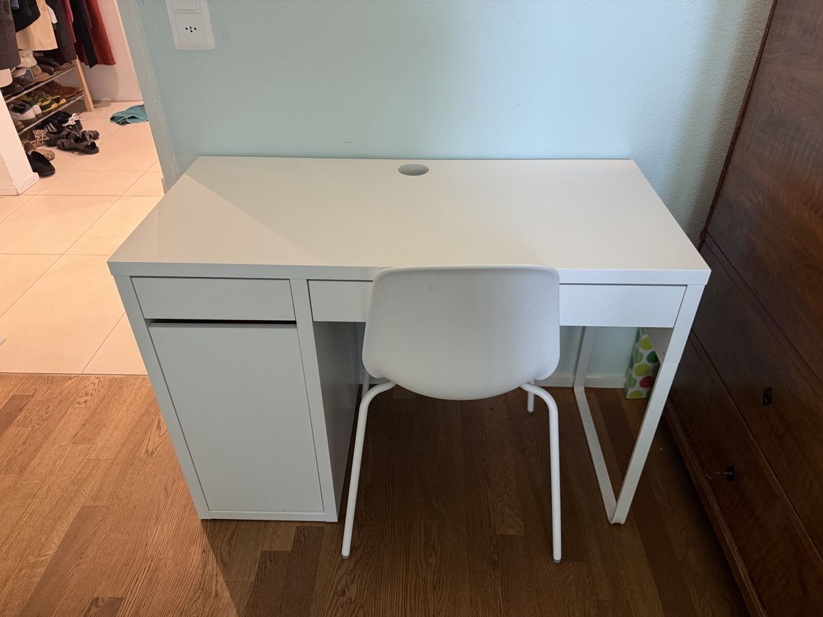 Ikea Scrivanie: Schreibtisch und Stuhl Ikea Micke – Usato da Zürich venduto da Vogtk