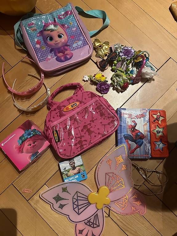 Giocattoli: Accessoires für Mädchen gratis – Usato da Eschenbach LU venduto da tan_qd5w