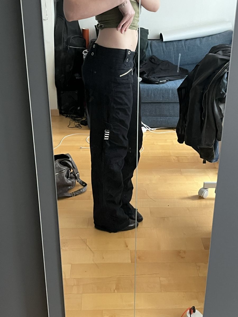 Pantaloni: Black lowrise pants – Usato da St-Sulpice VD venduto da ema_8fvg 2