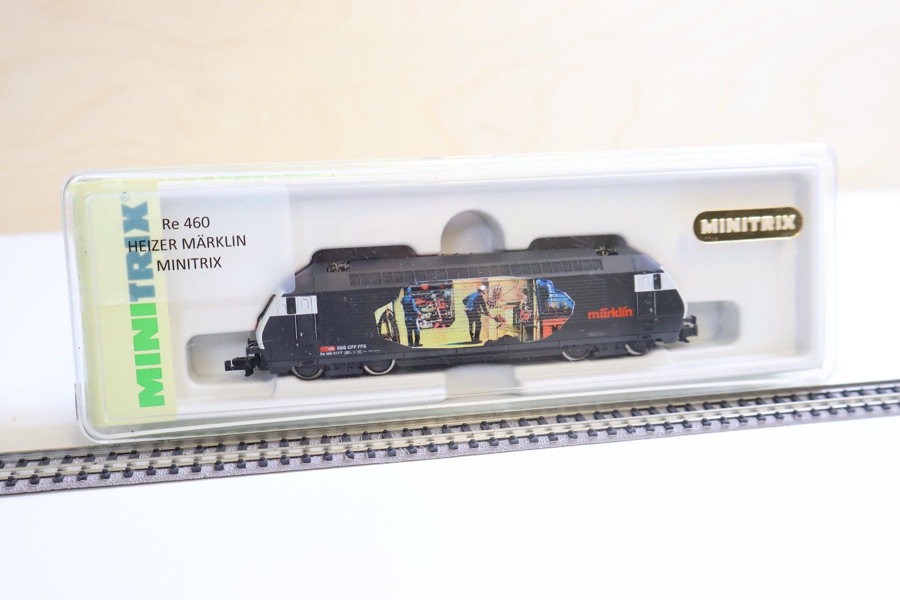 Trix Modellini di ferrovie: Minitrix SBB Re 460 "Heizer" E-Lok 12687 - Digital NP: 380.- – Usato da Winterthur venduto da Monstera 2