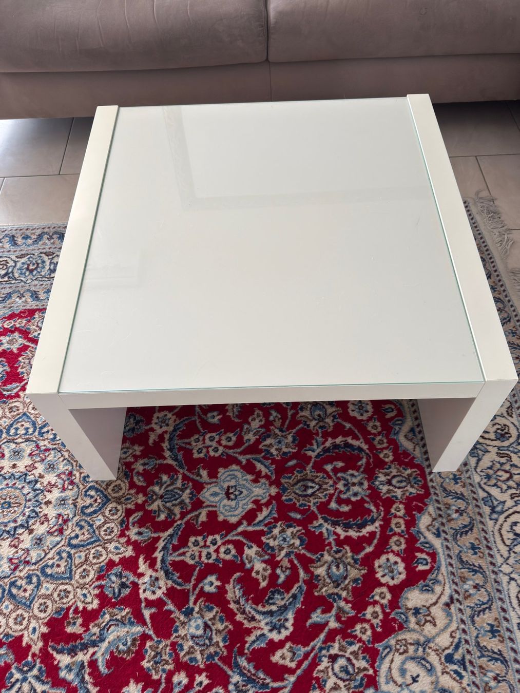 Tische: Salontisch mit Glasplatte – Gebraucht aus Biberist von Esoem