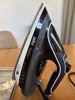 Braun Freestyle 5 Dampfbuegeleisen + Leifheit Buegelablage n