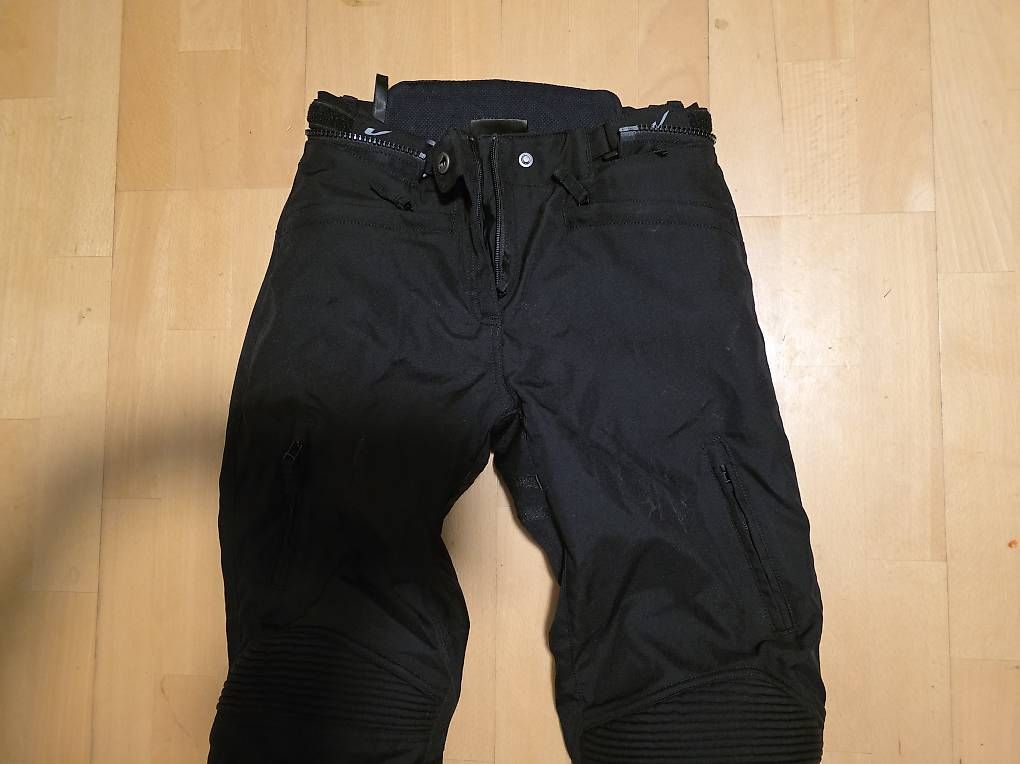 Vanucci Pantaloni: Töffhosen Vanucci schwarz Damen – Nuovo (secondo la descrizione) da Grosswangen venduto da Bitubo