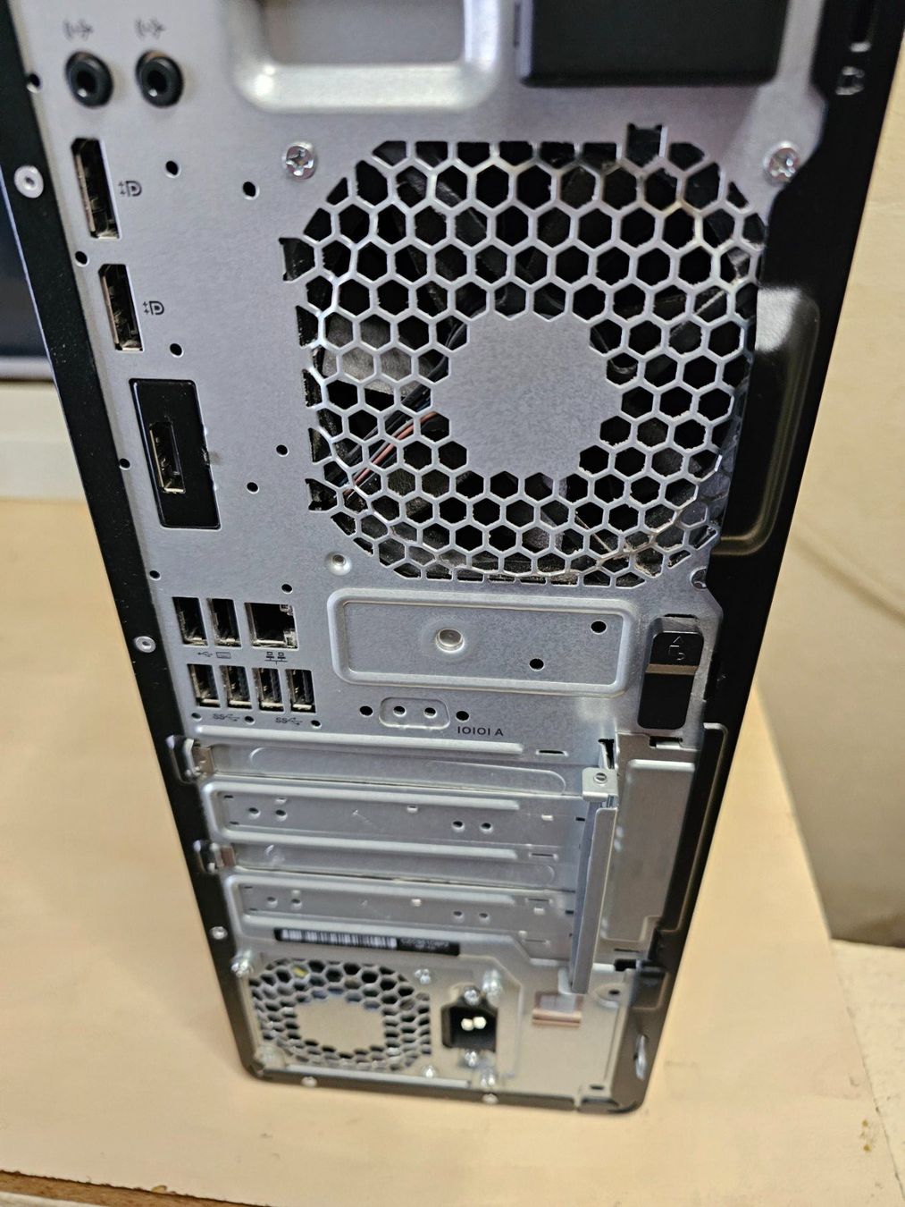 Hewlett Packard PC: HP Elite Desk Defekt – Usato da Burgdorf venduto da weggu.666 3