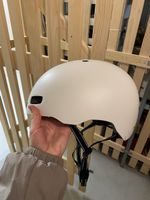 Neuer Nutcase Street MIPS Helm (60-64 cm) – Unbenutzt