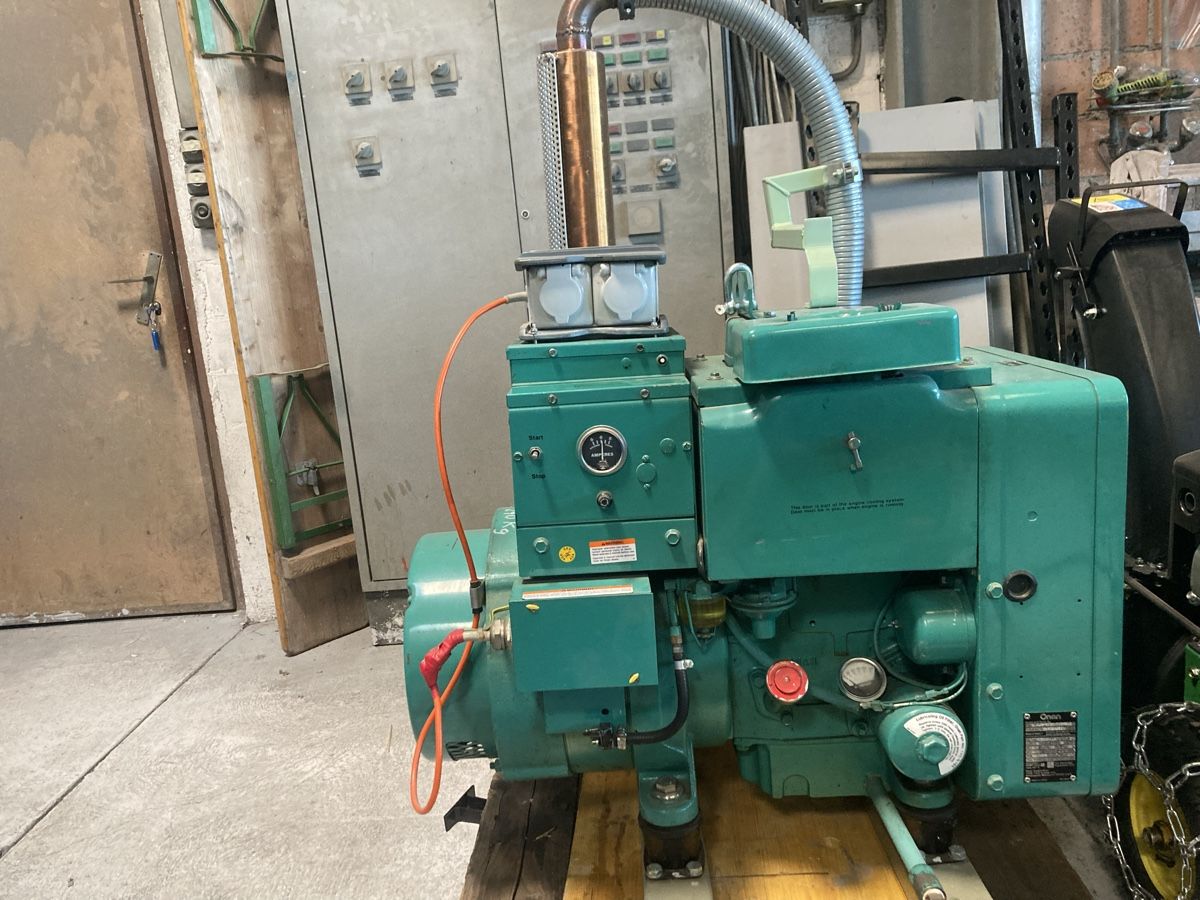 Stromgeneratoren: Notstromgenerator    Onan 6kw vom Zivilschustz – Gebraucht aus Wetzikon ZH von gibgaaaaas 3