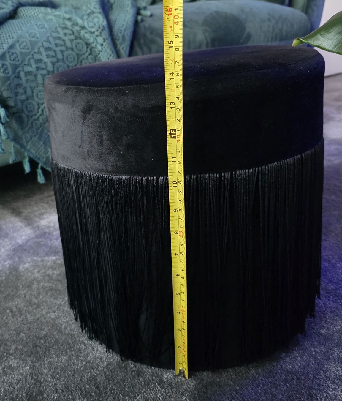 Hocker: Schwarzer Samt Hocker mit Fransen - Top Zustand! – Gebraucht aus Rheinsulz von Gilea 3