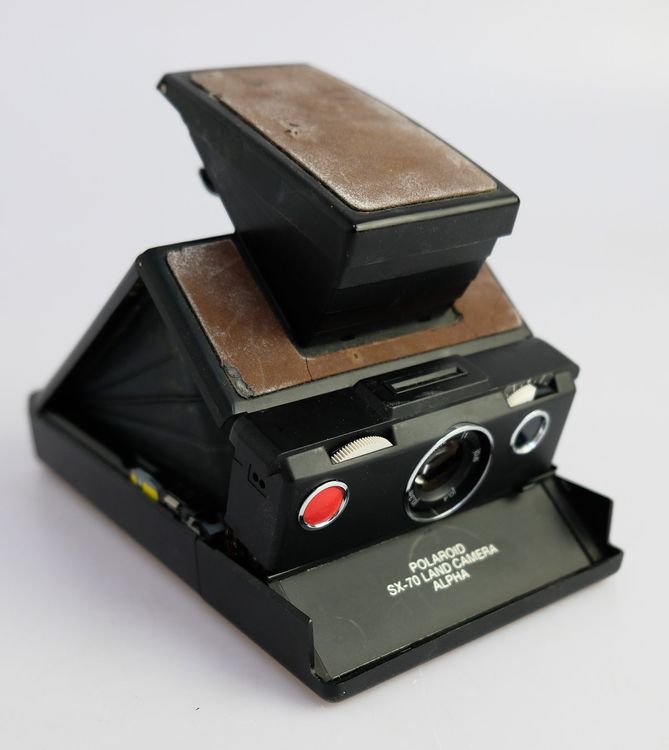 Polaroid SX-70 – A Legend Through the Years