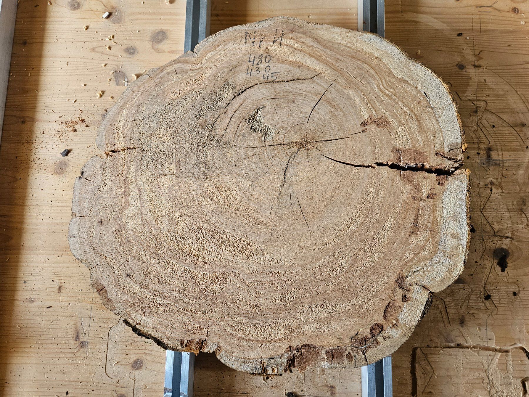 Articles en bois: Baumscheibe Kirschbaum Holz – Neuf (Voir description) à Schangnau par egli6.2
