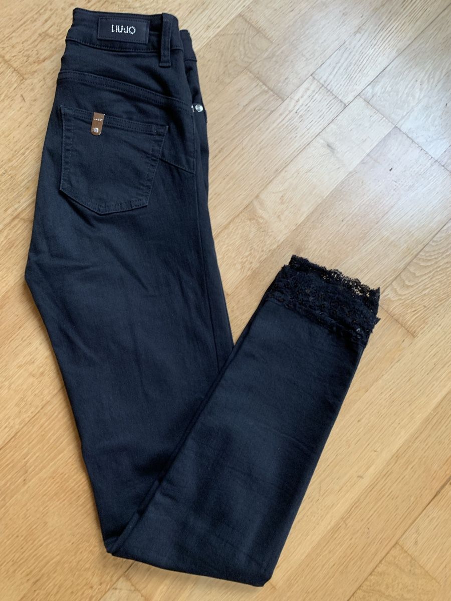 Liu Jo Jeans: LIU-JO Jeans Schwarz, Gr. 26. – Nuovo (secondo la descrizione) da Sempach venduto da katzaana3 1