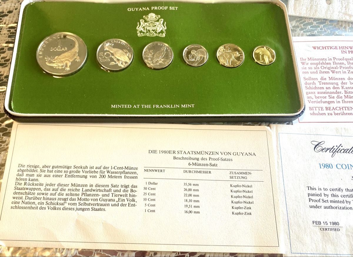 Tutti le monete: Guyana coin set 1980 proof – Nuovo e nell'imballaggio originale da Zürich venduto da Tasmiyah