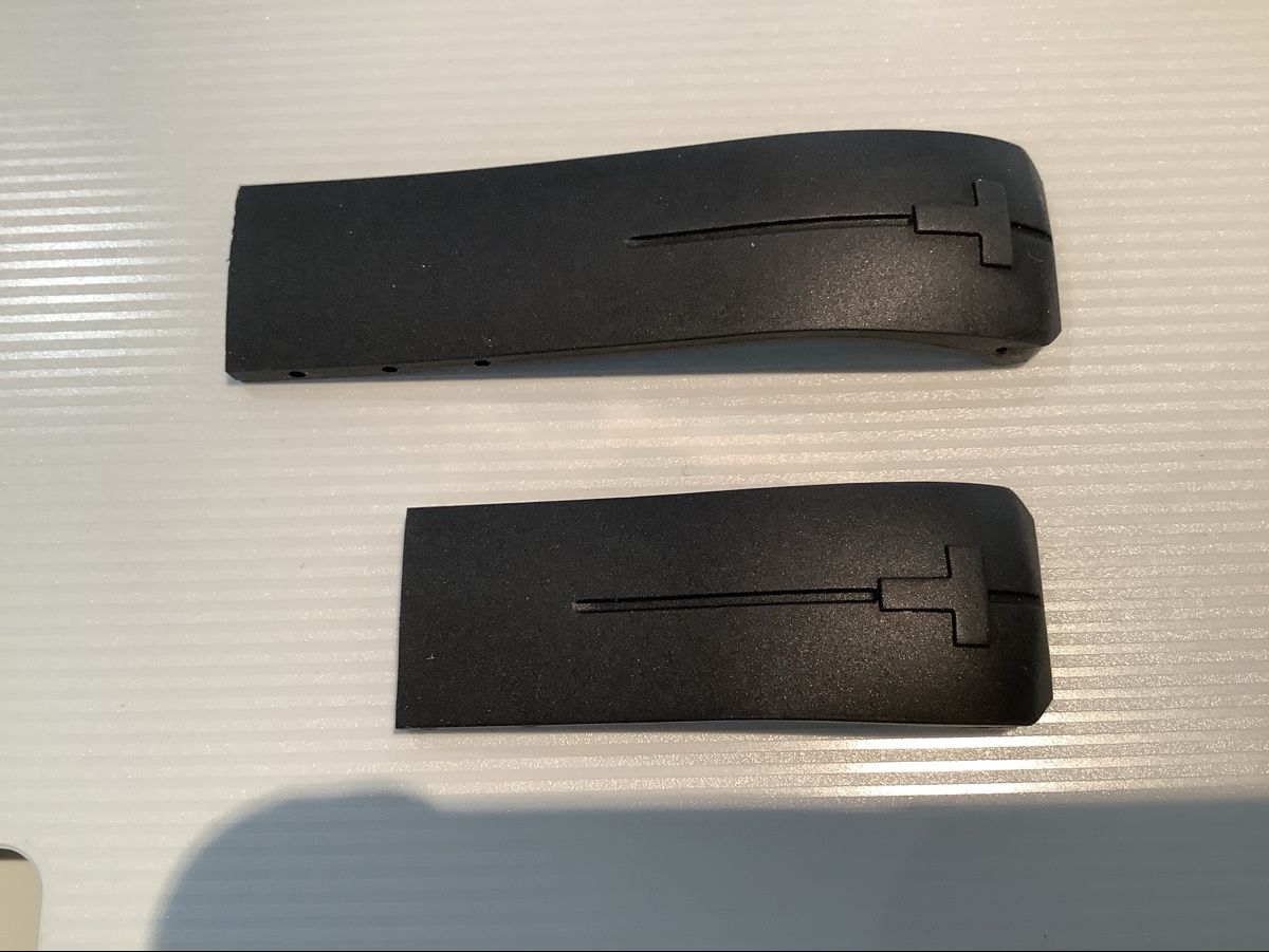 Bracciali & Braccialetti: TISSOT BRACCIALE CAUCCIÙ  – Nuovo (secondo la descrizione) da ascona venduto da Ascona6612.