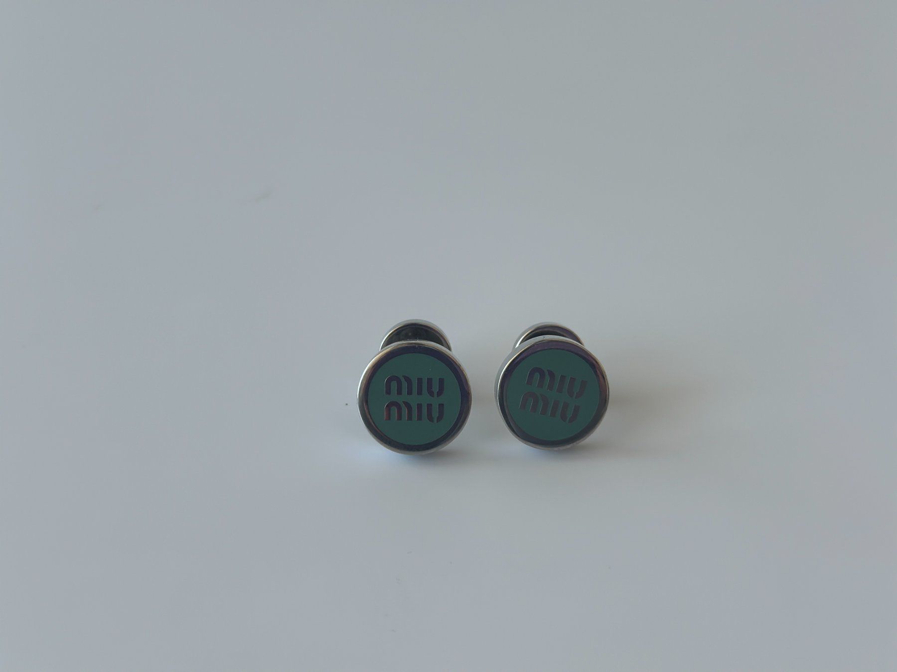 Miu Miu Orecchini pendenti & Orecchini a lobo: New earrings Miu Miu – Nuovo e nell'imballaggio originale da Lugano venduto da juledo 2
