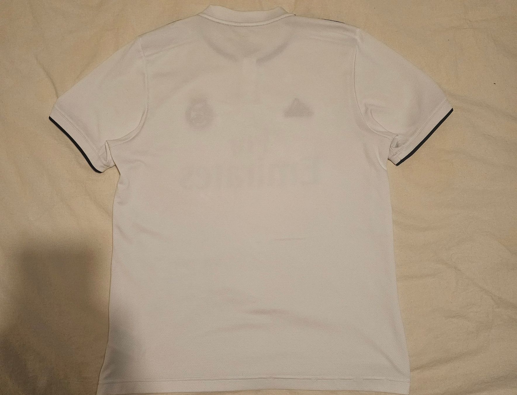 Real Madrid Leibchen & Hosen: Maillot Real Madrid saison 2018-2019 / DH3372 – Gebraucht aus Epalinges von Kont1 1
