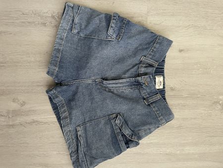 Jeansshorts Damen Grösse S mit Taschen guter Zustand