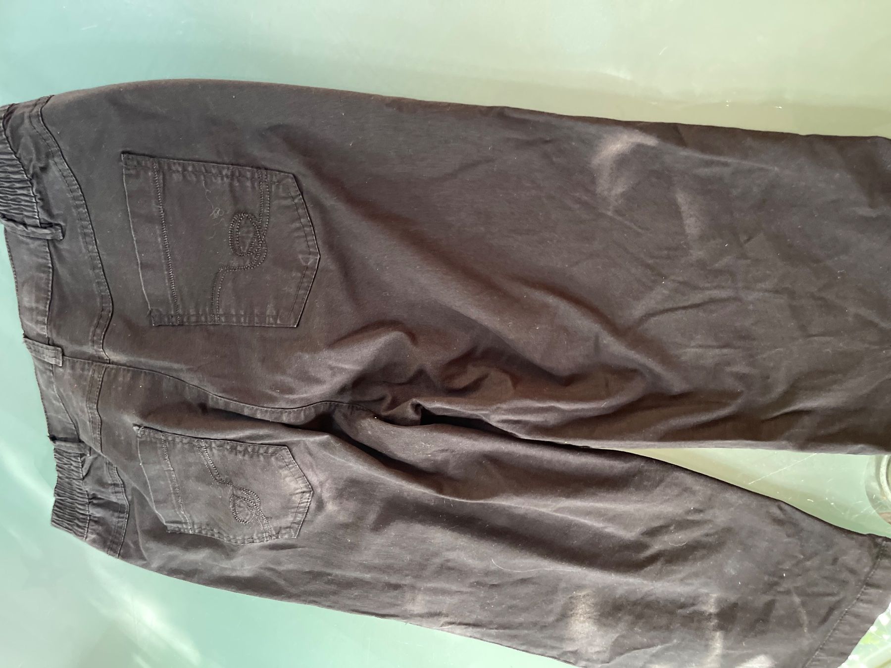 Pantaloni: Jeans Capri Kingfield in colore nero – Usato da Gordevio venduto da LanaZimm 4