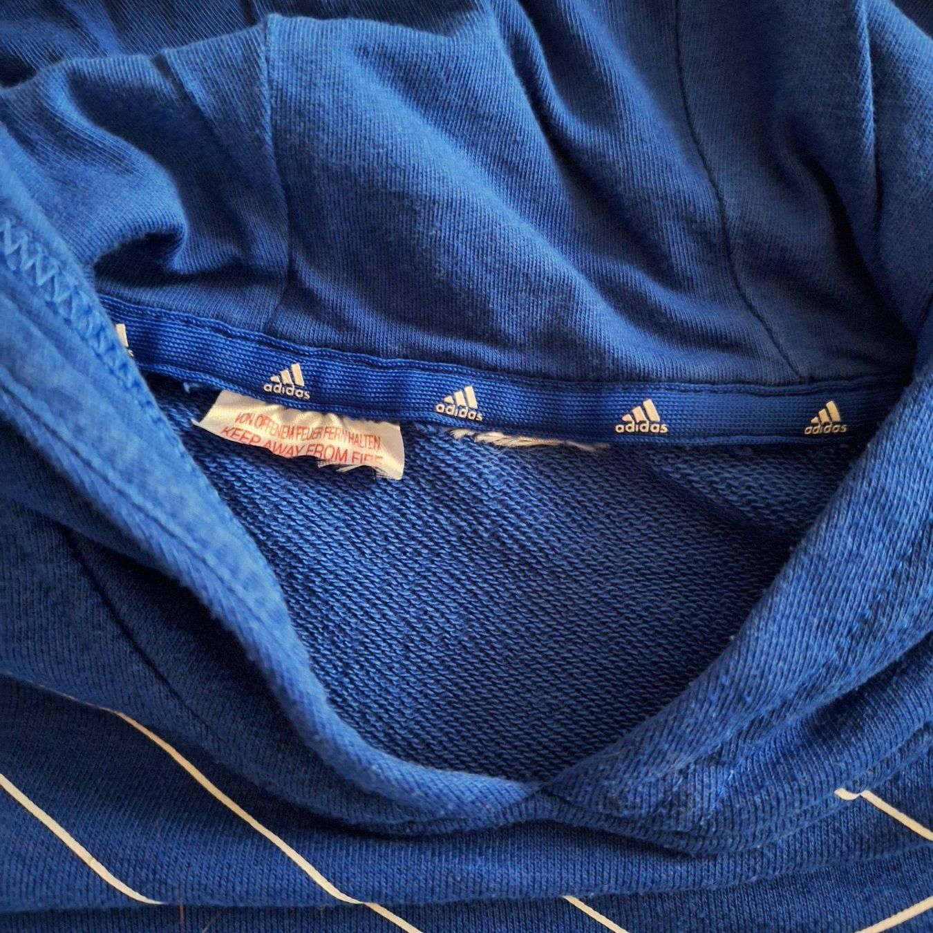 Adidas Maglioni & Felpe: Adidas Kapuzenpullover blau Logo Print Gr.104 – Usato da Hettenschwil venduto da Schneuggi2 5