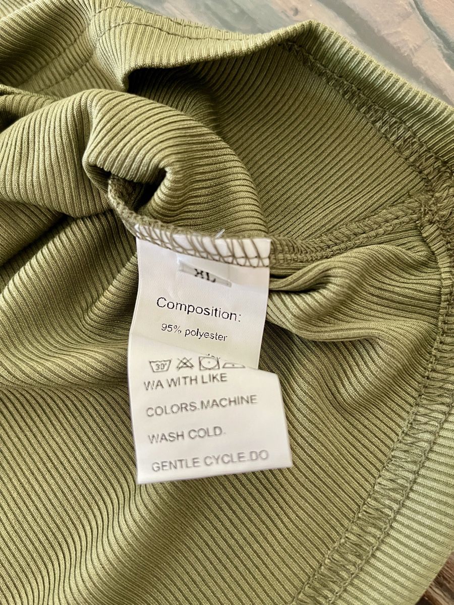 Tops: Ripptop mit integriertem BH – Neuf (Voir description) à Aarburg par Juere8 2