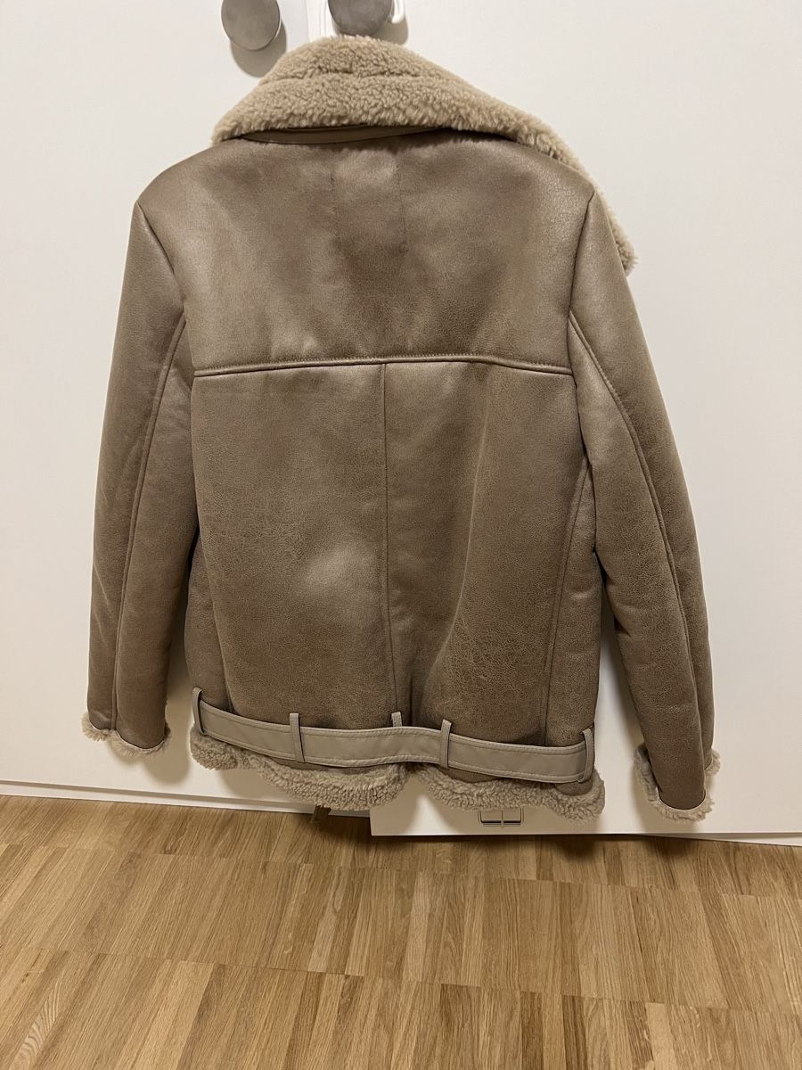 Zara Jacken: Jacket winter Zara – Gebraucht aus Thalwil von and_nb7r 1