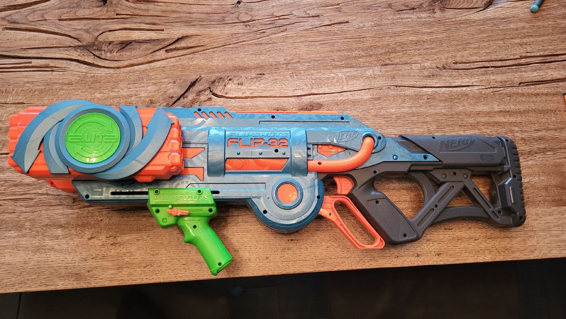 Nerf Giocattoli: Nerf Flipshots. Munition und Blaster – Usato da Schafisheim venduto da LittleZwerg