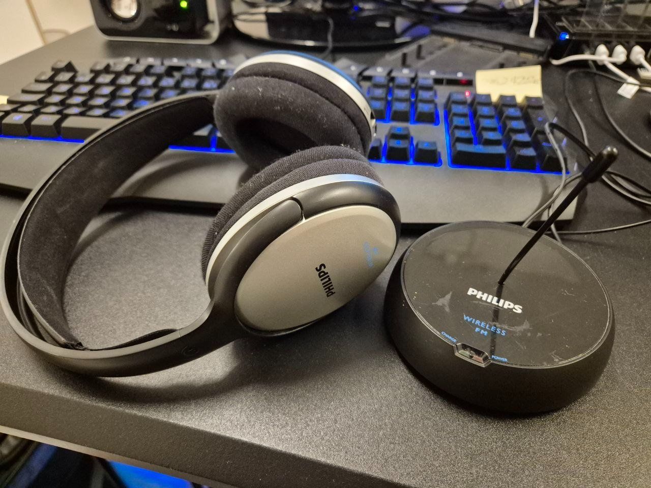 Philips Cuffie: Philips Wireless Kopfhörer Wireless FM – Usato da Volketswil venduto da CinziaVolki