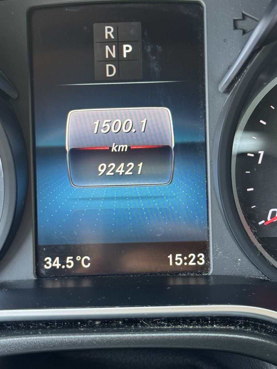 Mercedes-Benz Automobili: Mercedes Benz V-Class 250d 4M – Usato da Oberuzwil venduto da per_5ww5 3