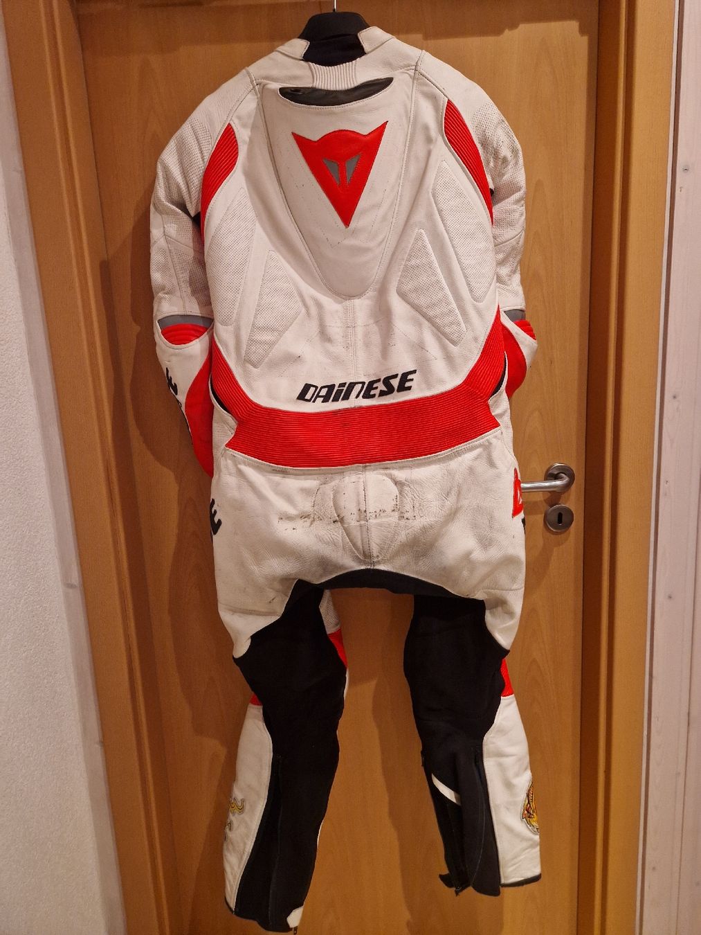Dainese Completi, tute sportive e funzionali: Dainese Lederkombi Gr. 54 – Usato da Bätterkinden venduto da twotacz 1