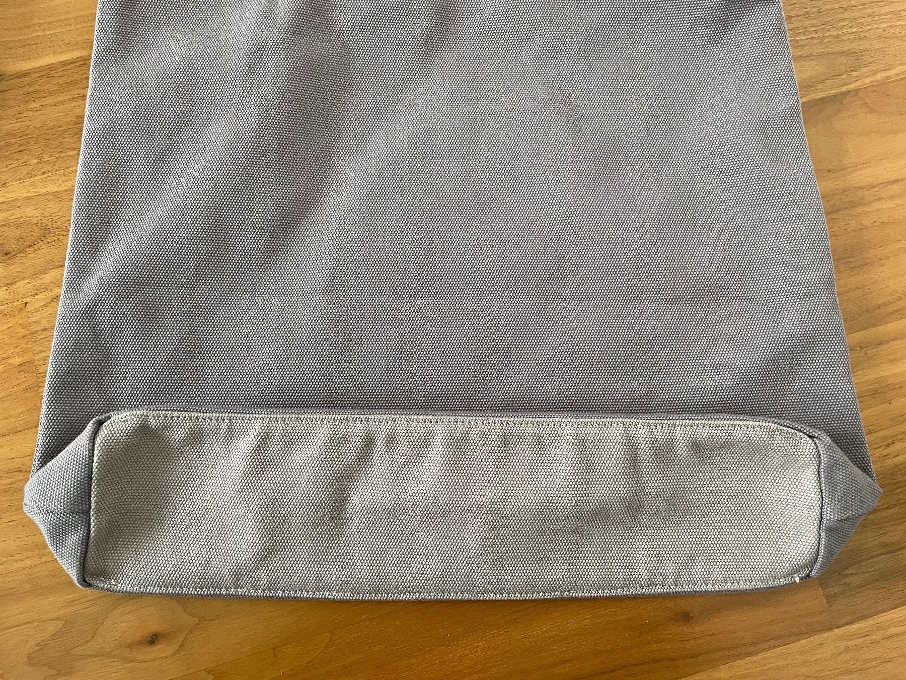 Louis Vuitton Borse: Fondation Louis Vuitton Tote Bag – Usato da Hittnau venduto da LuxAndMore 3