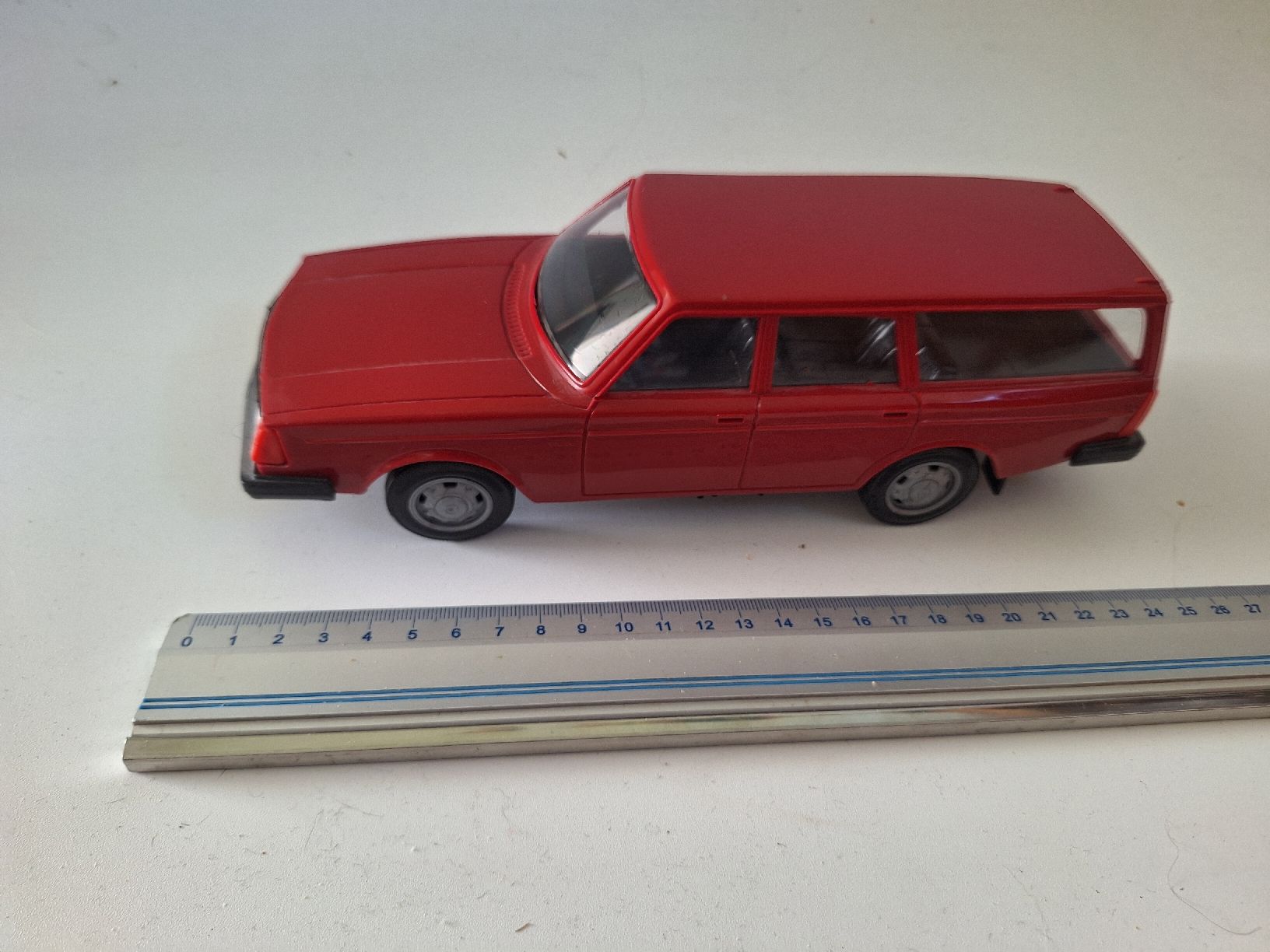 Volvo Modellini d'auto: Volvo 245 GL Modellauto – Usato da Künten venduto da Dfog