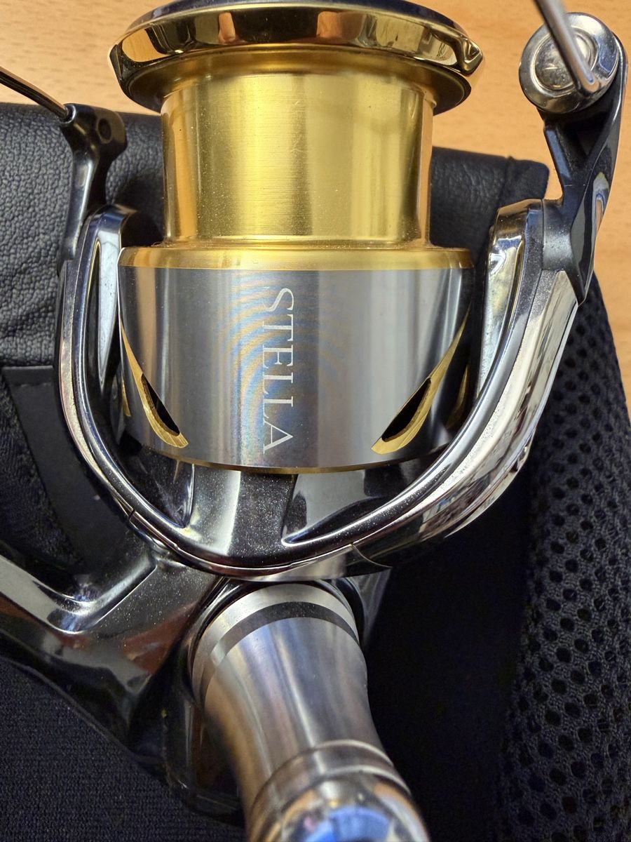 Shimano Tamburi & Mulinelli: Shimano Stella FI 2500 TOP Zustand – Nuovo (secondo la descrizione) da Hirschthal venduto da Monline 1