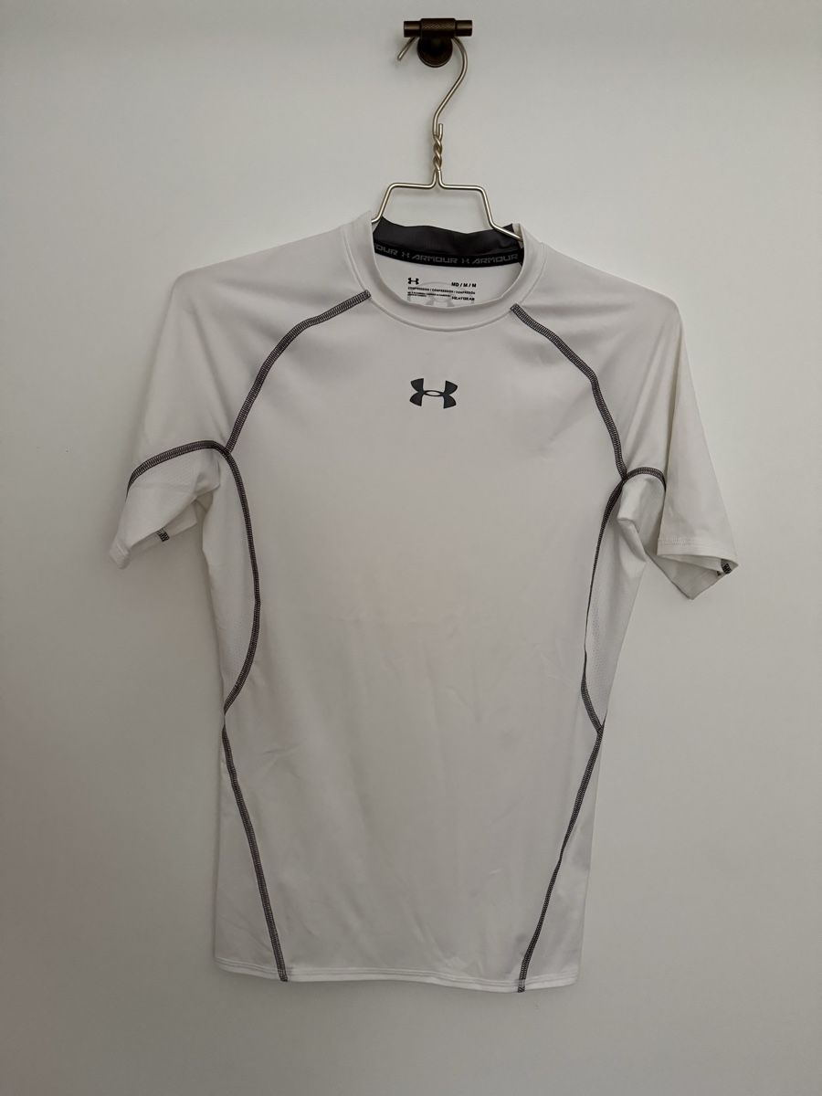 Under Armour T-shirt: Under Armour compression shirt in excellent condition – Nuovo (secondo la descrizione) da Zürich venduto da eve_m2gr
