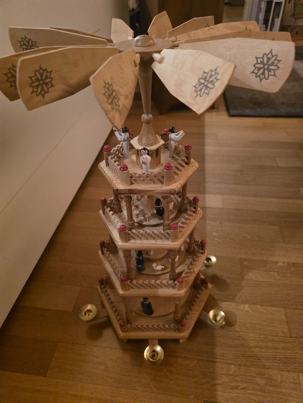 Tutte le decorazioni: Christmas Pyramid with Figurines, approx. 30cm high – Nuovo (secondo la descrizione) da Bolligen venduto da Vintage_soul12