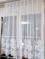Vorhang, weiss mit schöner Bordüre