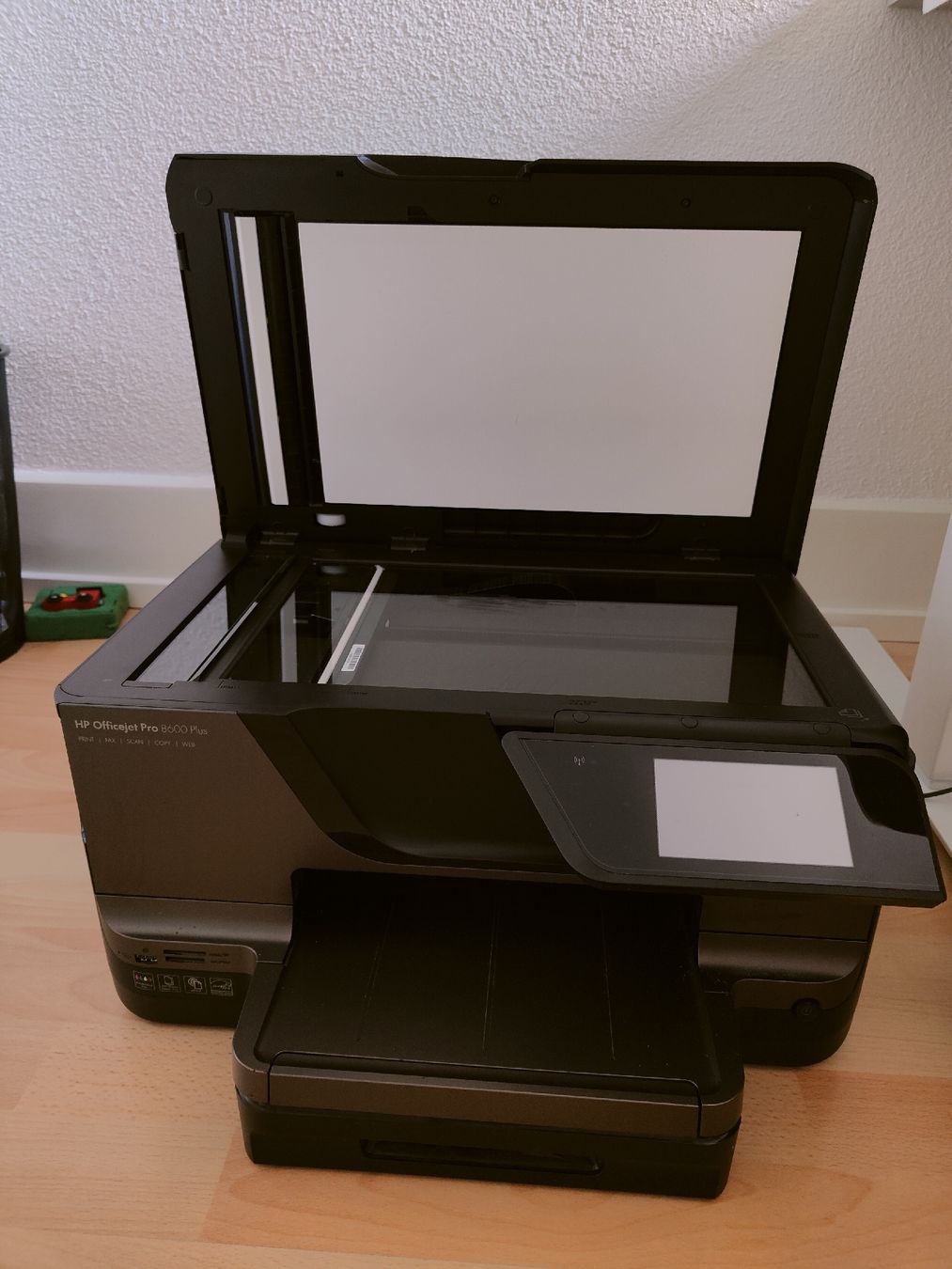 Hewlett Packard Stampanti: HP Officejet Pro 8600 Plus inkl. Patronen – Usato da Malters venduto da leif 1