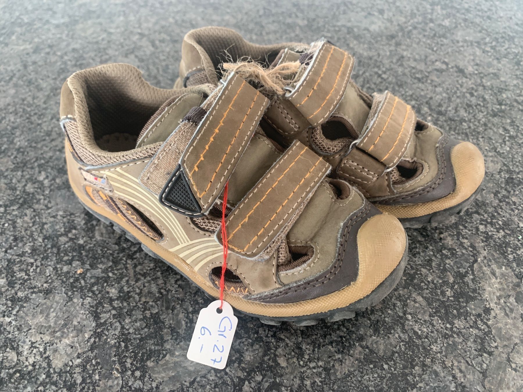 Scarpe per ragazzi: Sandalen von Bobbi, Gr. 27 – Usato da Kallnach venduto da Thetrader