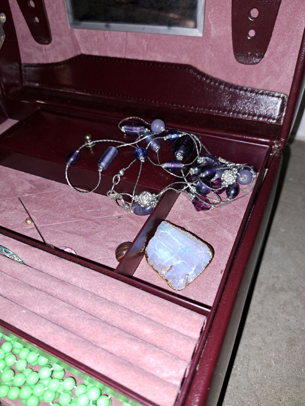Sonstiger Schmuck: LederSchmuckkiste mit Schmuck/Nachlass – Gebraucht aus Kölliken von Upcycling-by-Mc-TAM 3