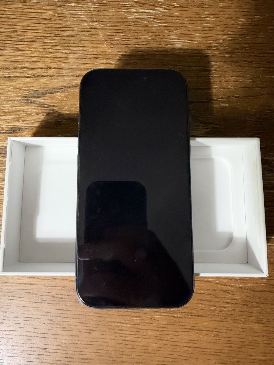 Apple Telefoni cellulari / Smartphones: Iphone 17 Pro Deep Blue 256GB Model A3523 – Nuovo (secondo la descrizione) da Baar venduto da eis_6s8g 1