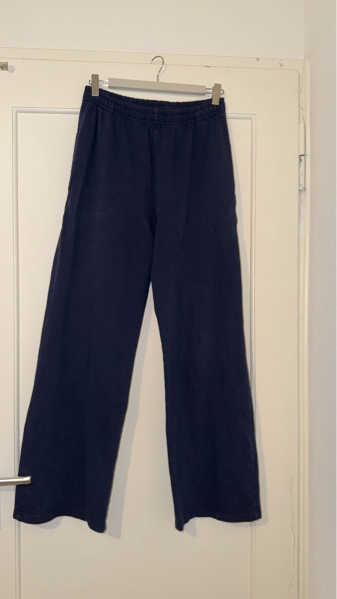 Brandy Melville Pantaloni: NAVY BRANDY MELVILLE PANTS – Usato da Genève venduto da yav_9r9f 3