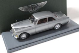 BENTLEY SIII CONTINENTAL MULLINER PARK WARD 1:43 NEO
