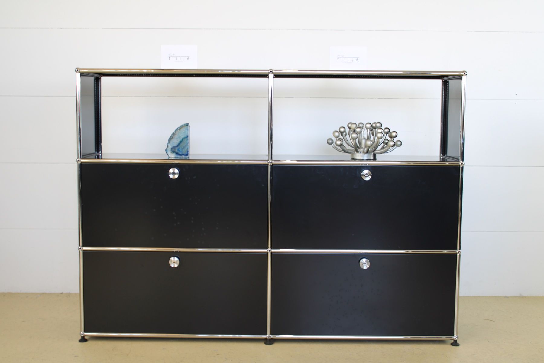 USM Kommoden: USM Sideboard in Schwarz, Lieferung möglich – Gebraucht aus Meinisberg von atelier_TILIJA
