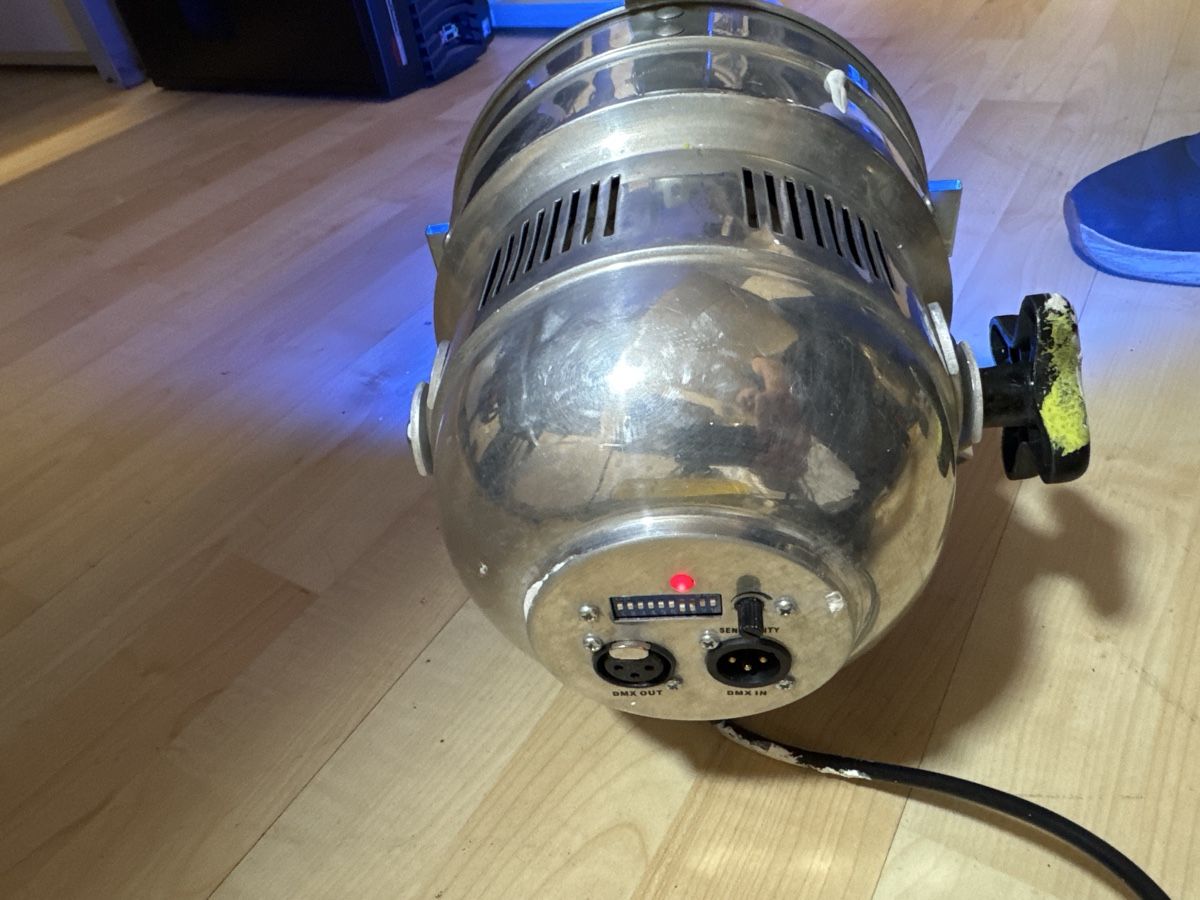 Lampen: LED Scheinwerfer PAR56R RGB DMX – Gebraucht aus Ehrendingen von Sansav 4
